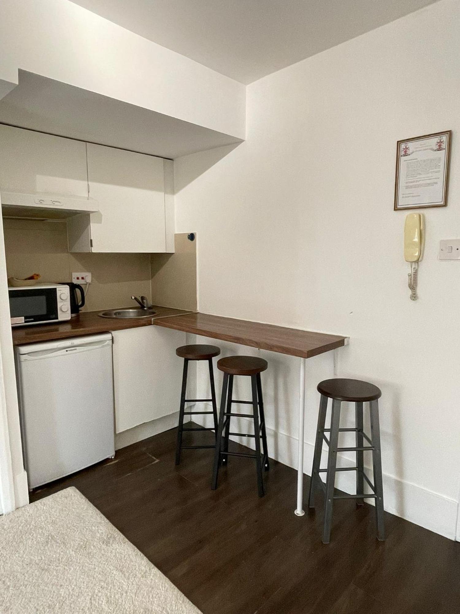 Cromwell Apartments Лондон Екстериор снимка