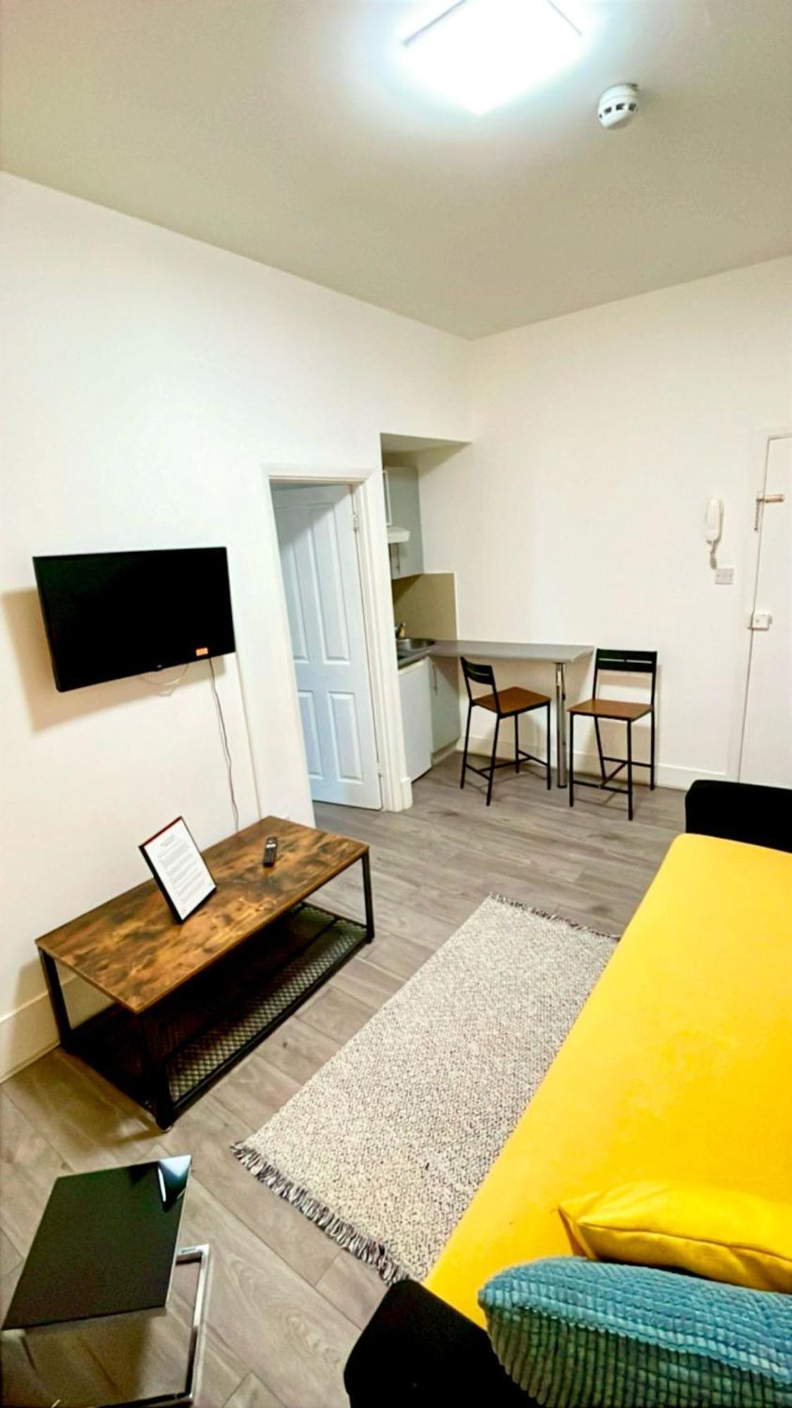 Cromwell Apartments Лондон Екстериор снимка