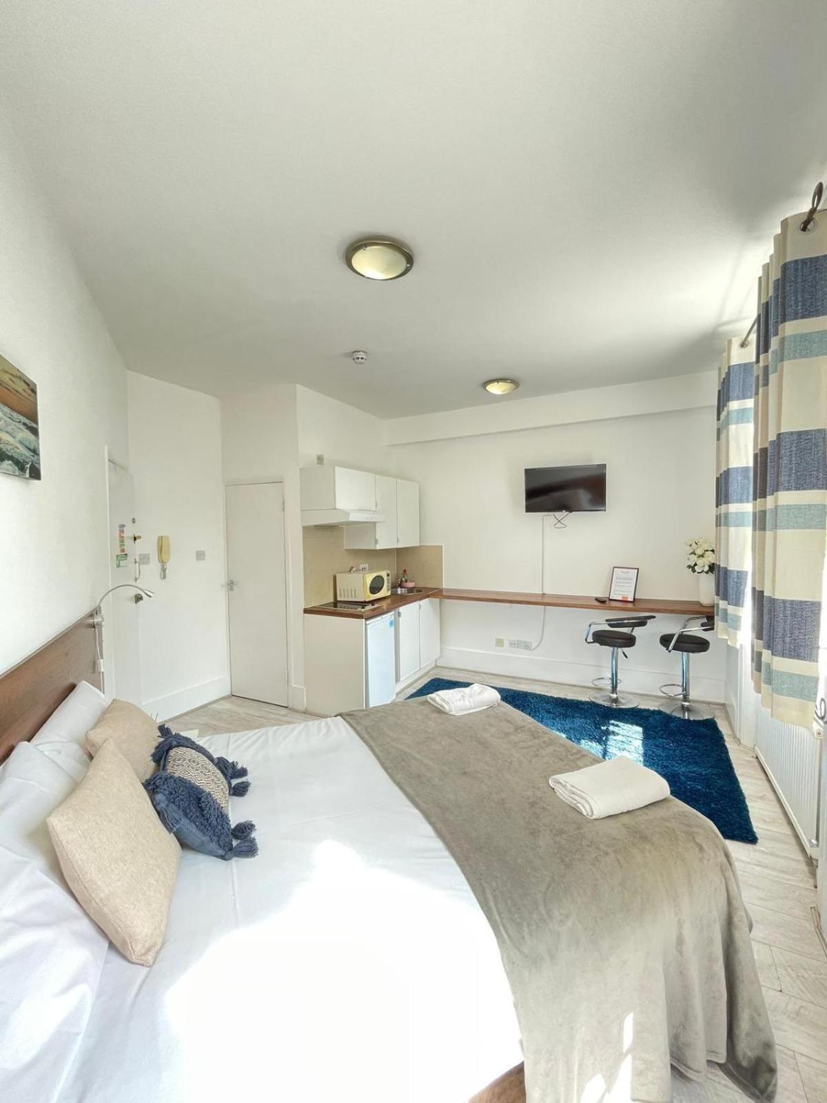 Cromwell Apartments Лондон Екстериор снимка