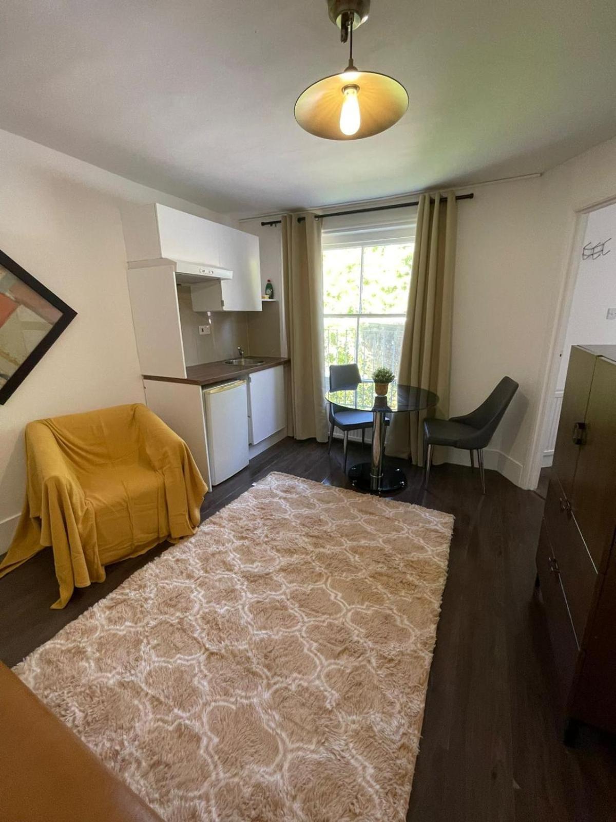 Cromwell Apartments Лондон Екстериор снимка