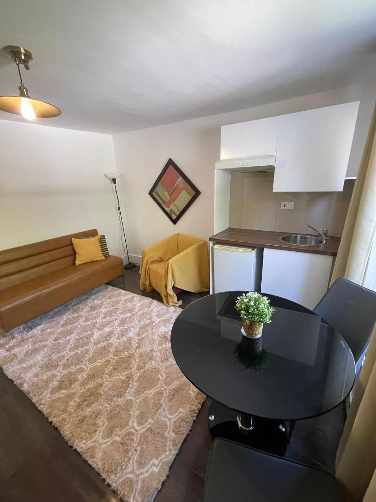 Cromwell Apartments Лондон Екстериор снимка