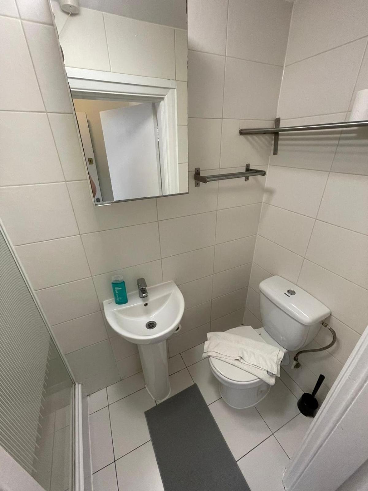 Cromwell Apartments Лондон Екстериор снимка